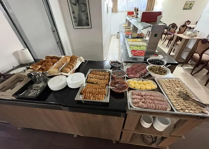 Emilia Palace Отель Солнечный берег